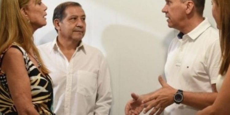 Crece el escándalo de la gestión de Leandro Zdero, también cobran “aportes” ilegales en el Insssep