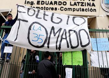 Alumnos del Nacional, el Pellegrini y otras escuelas secundarias tomaron los colegios en apoyo a Cristina Kirchner