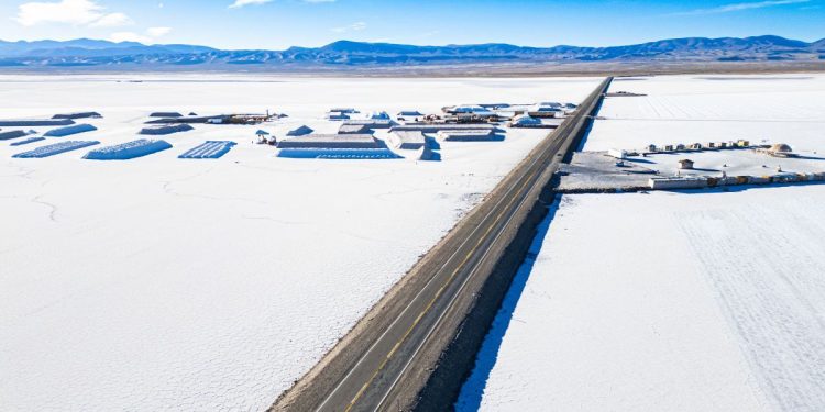 Argentina y Francia reforzaron su alianza estratégica con un acuerdo clave para atraer inversiones en litio y minerales