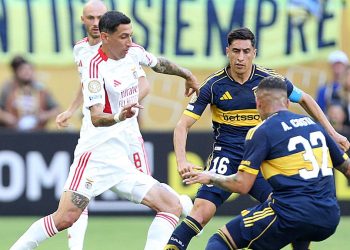 Boca no pudo aguantar la diferencia inicial y el Benfica le empató el partido con goles de Di María y Otamendi