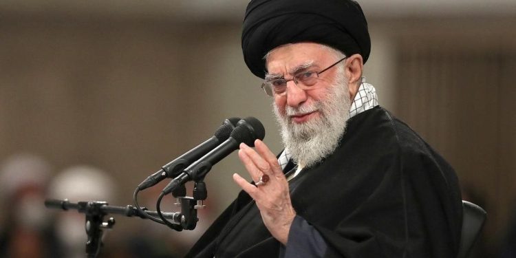 El fuerte mensaje del ayatolá de Irán a Donald Trump: “La batalla comienza”