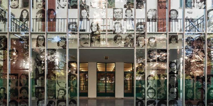 El Gobierno desplazó a la directora del Museo Sitio de Memoria ESMA y generó el rechazo de los sobrevivientes