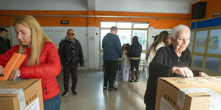 Elecciones 2025 en Santa Fe y Formosa, EN VIVO: los oficialismos provinciales celebran en otra jornada del calendario electoral desdoblado