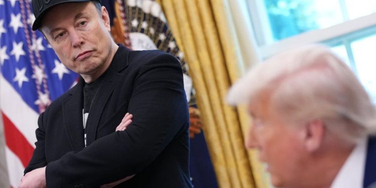 Elon Musk borró el polémico tuit en el que acusó a Donald Trump de estar en el expediente de Jeffrey Epstein