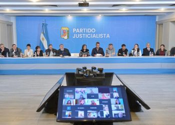 En La Plata, se reunieron Kicillof, Máximo y Massa y empezaron a detallar la unidad del peronismo