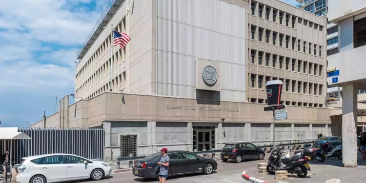 Estados Unidos evacuó personal de su embajada en Israel y prepara vuelos para el traslado de ciudadanos