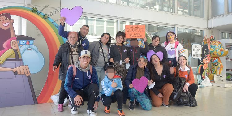 Familias de pacientes del Garrahan: «No podemos no defender el hospital que le salva la vida a nuestros hijos»