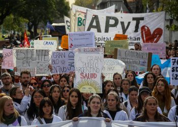 Garrahan va a otro paro de 48 horas: «Con enfermeras ganando 900 mil pesos, el hospital es inviable»