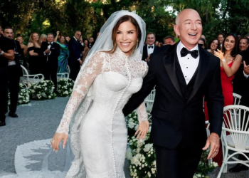 Jeff Bezos se casó con Lauren Sánchez en una imponente boda en Italia: el espectacular vestido de la novia