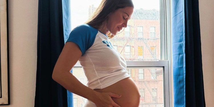 Jimena Barón y Matías Palleiro presentaron a Arturo, su hijo recién nacido