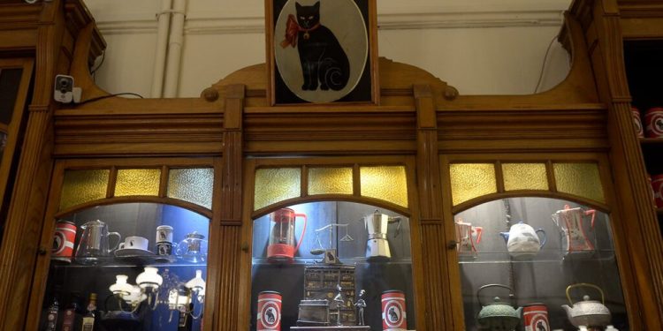 La larga vida de El Gato Negro: historia de un ícono porteño