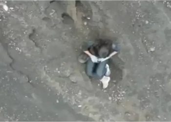 Murió la joven brasileña que cayó en un volcán en Indonesia