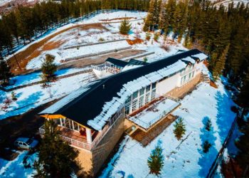 Neuquén mostró su oferta y hasta tiró nieve en el Obelisco