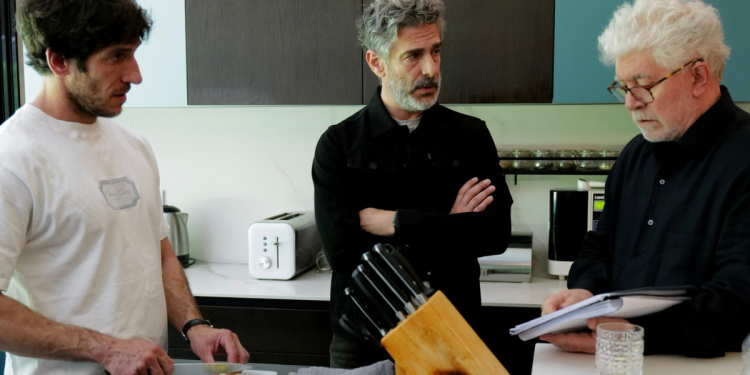 Pedro Almodóvar comenzó a filmar “Amarga Navidad”, su nueva película con Leonardo Sbaraglia