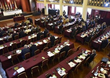 Política exterior o desmantelamiento