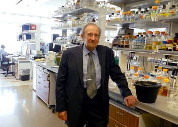 Stanley Plotkin: «Es trágico que un ignorante como Kennedy Jr. esté difundiendo información errónea por todo el continente»