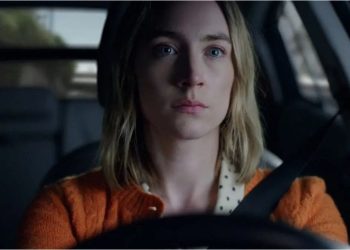 Talking Heads celebra su 50 aniversario con el nuevo video de “Psycho Killer” protagonizado por Saoirse Ronan