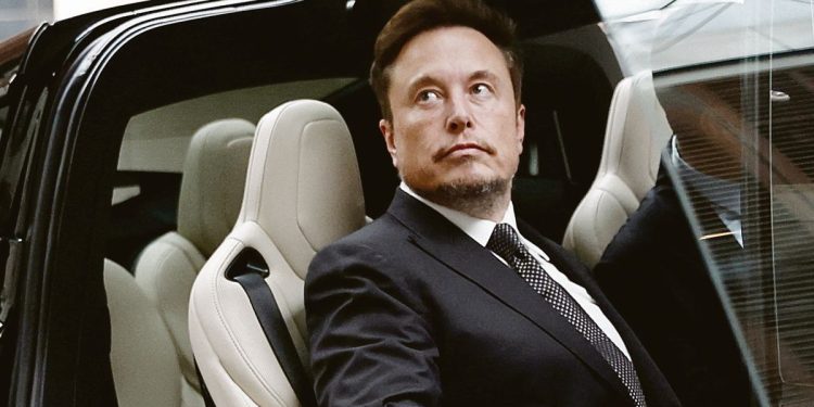 Tesla demanda a un exempleado por filtrar tecnología de su robot humanoide a una startup rival