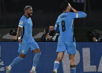 Uruguay consiguió una victoria que lo tranquiliza y lo acerca al Mundial