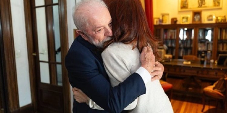 Volvieron a fracasar: Lula se sumó a la campaña por la libertad de Cristina, que habló de “deriva totalitaria”