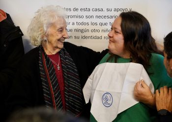 Adriana, hermana del nieto 140 restituido por Abuelas: “Estamos más completos, con todos los abrazos que nos debemos”