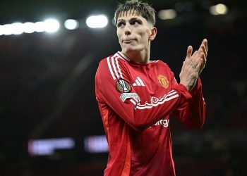 Alejandro Garnacho afuera de la pretemporada y ¿del Manchester United?