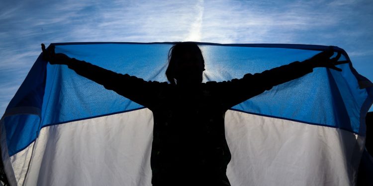 Cantando al sol como la cigarra: un Día de la Independencia bancando a Cristina