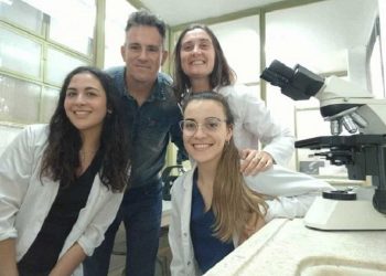 Becaria de la UNNE descubre cómo dos proteínas influyen en la agresividad del cáncer de cuello uterino