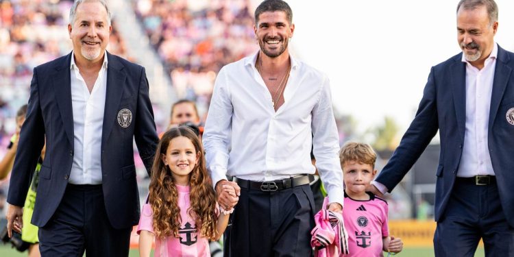 Con Messi en la tribuna y la presentación de De Paul, Inter Miami empató ante uno de los líderesML