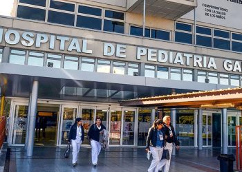 Denuncian que el presupuesto real del hospital Garrahan cayó un 54% en el último año