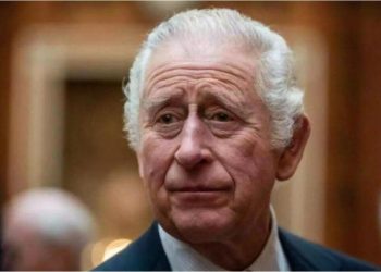 El rey Carlos III reapareció con un derrame ocular en un acto oficial: qué se sabe sobre su salud