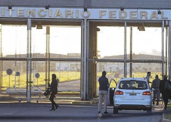 Estudiantes detenidos en Ezeiza denuncian falta de atención médica y reclaman por un compañero enfermo