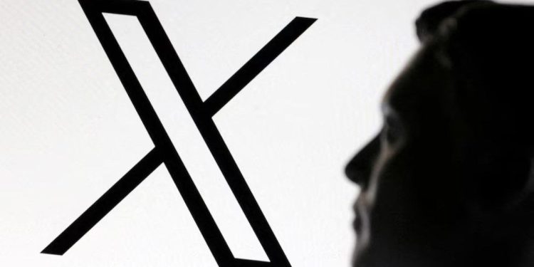 Francia investiga a X por posible injerencia extranjera mediante su algoritmo