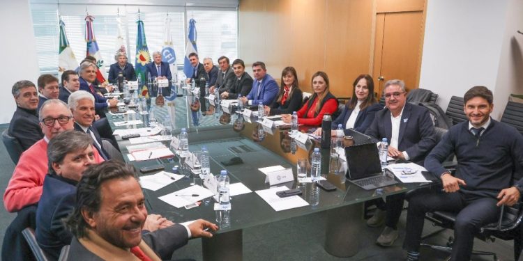 Gobernadores preparan nueva cumbre y los libertarios sufren su propia interna