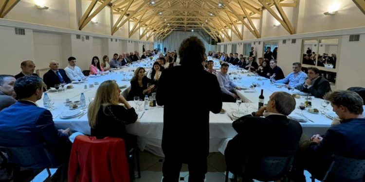 Javier Milei conformó una nueva mesa política para blindar los vetos en el Congreso