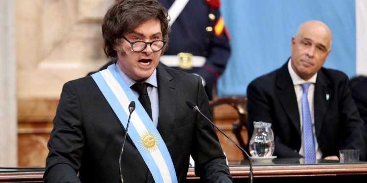 Javier Milei judicializará las leyes aprobadas en el Senado: qué dice el reglamento y los constitucionalistas