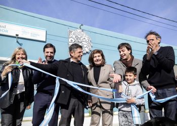 Kicillof: «Milei frena las obras y abandona a nuestro pueblo»