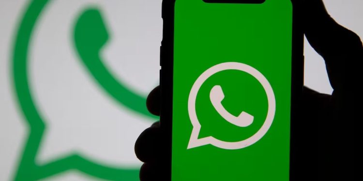 La nueva función de WhatsApp que busca más interacción entre los usuarios: cómo funcionan las preguntas privadas en los Canales
