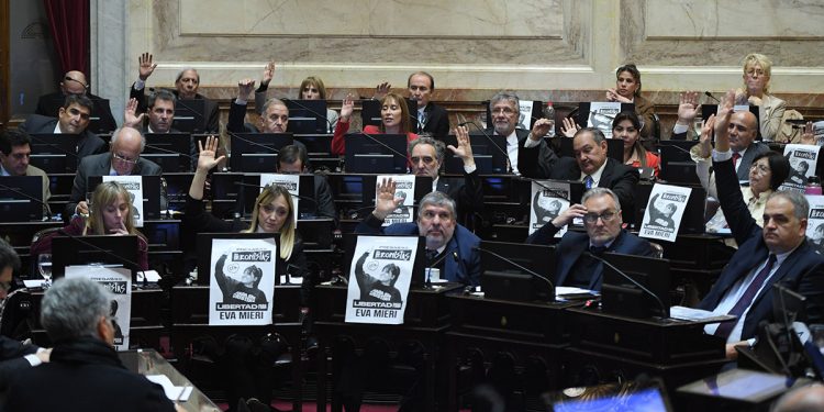 Las seis cachetadas al hilo del Congreso: una a una, las votaciones del Senado que sacudieron al gobierno