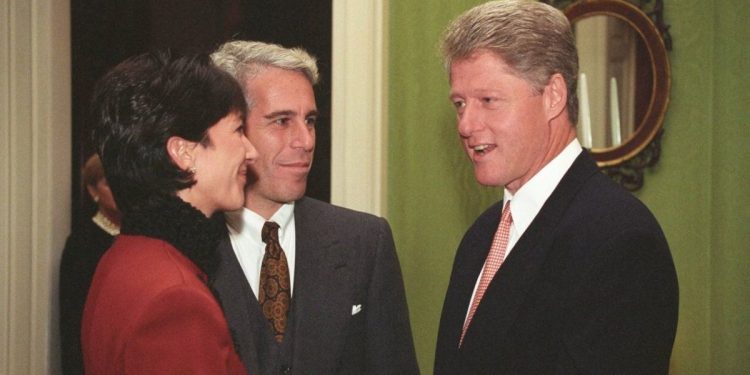 Listas de Jeffrey Epstein: al igual que Donald Trump, denuncian que Bill Clinton también le envió cartas de feliz cumpleaños