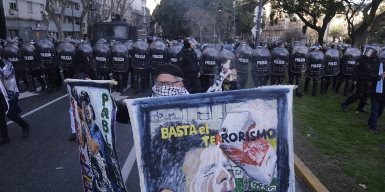 Marcha de los jubilados: la represión no se toma vacaciones de invierno