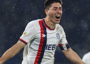 San Lorenzo ganó en el final y amargó el debut de Tevez en Talleres