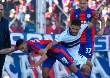 San Lorenzo y Gimnasia aburrieron con un apático empate en Bajo Flores
