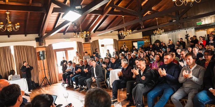 Tincho y Wado De Pedro: “Llegó la hora de poner a Corrientes en el tren de la victoria para ir por el sendero del desarrollo”