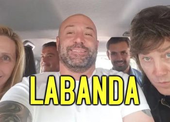 La banda de facinerosos esta toda cagada y el trastornado desesperado porque Karina esta hasta las manos