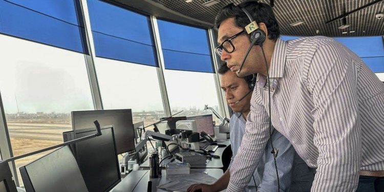 Alerta aeropuertos: los peligros que enfrenta la aviación en la era digital