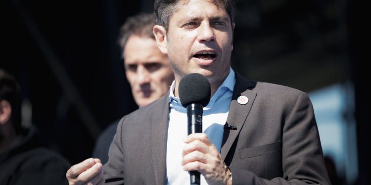 Axel Kicillof visitó Almirante Brown y apuntó contra Javier Milei: “Frenar la obra pública es inhumano”