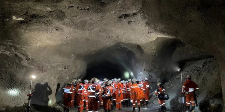 Chile: encontraron sin vida al último minero desaparecido en El Teniente tras el derrumbe