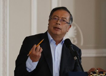Colombia: Gustavo Petro anunció la detención de un referente disidente de la FARC acusado de dos atentados