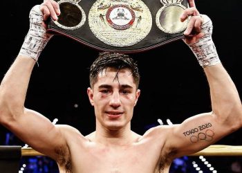 Demoledor nocaut y título mundial interino WBA para Mirco Cuello, la esperanza del boxeo argentino